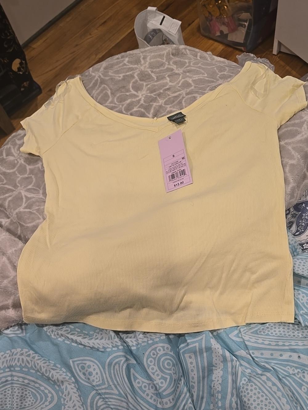❤️10/$30 New wild fable Pale Yellow Ribbed Scoop Neck Short Sleeve Top